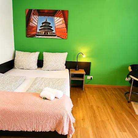 Sleeps 2 With Balcony